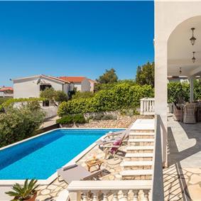 4 Bedroom Villa with Pool near Milna, Brac Island Sleeps 8 